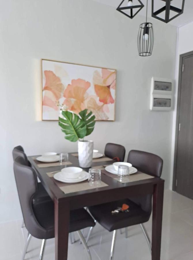 Aparthotel Camella Manor Majorca 7A Bacolod Esterno foto